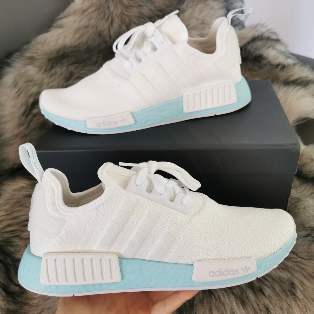 NIB ADIDAS NMD_R1 WHITE TIFFANY BLUE WOMENS SHOES